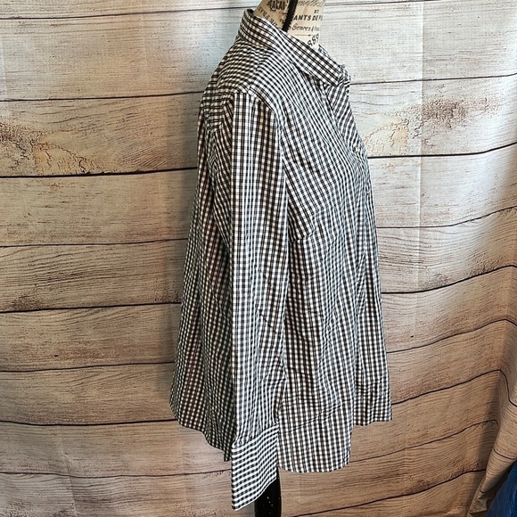 Talbots Casual Button Down Shirt Metallic Threads Long Sleeves Size 14 No Iron - Picture 3 of 8